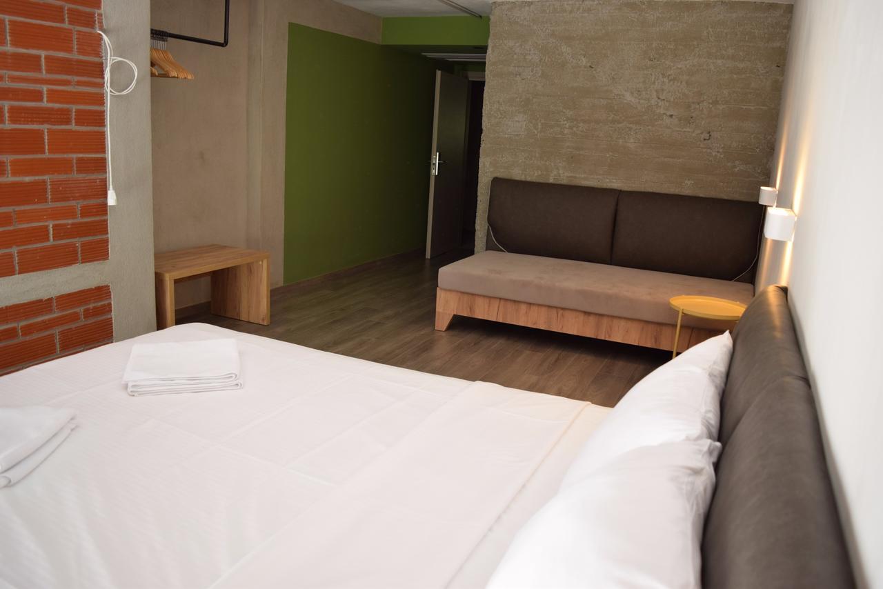 Urban Donkey Apartment Tesalonika Bagian luar foto